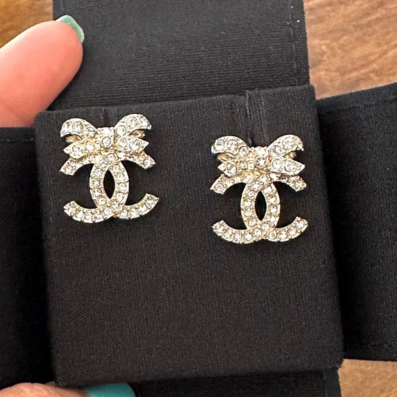 ** SOLD ** Chanel Earrings - Picture 7 of 12